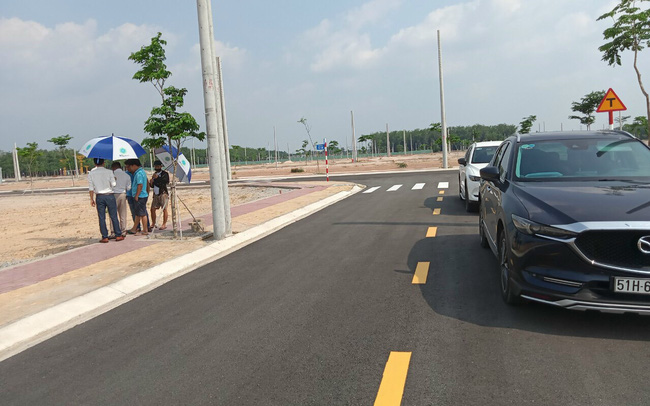 nha dau tu sai gon san dat nen duoi 1 ti dong tai vung lan can